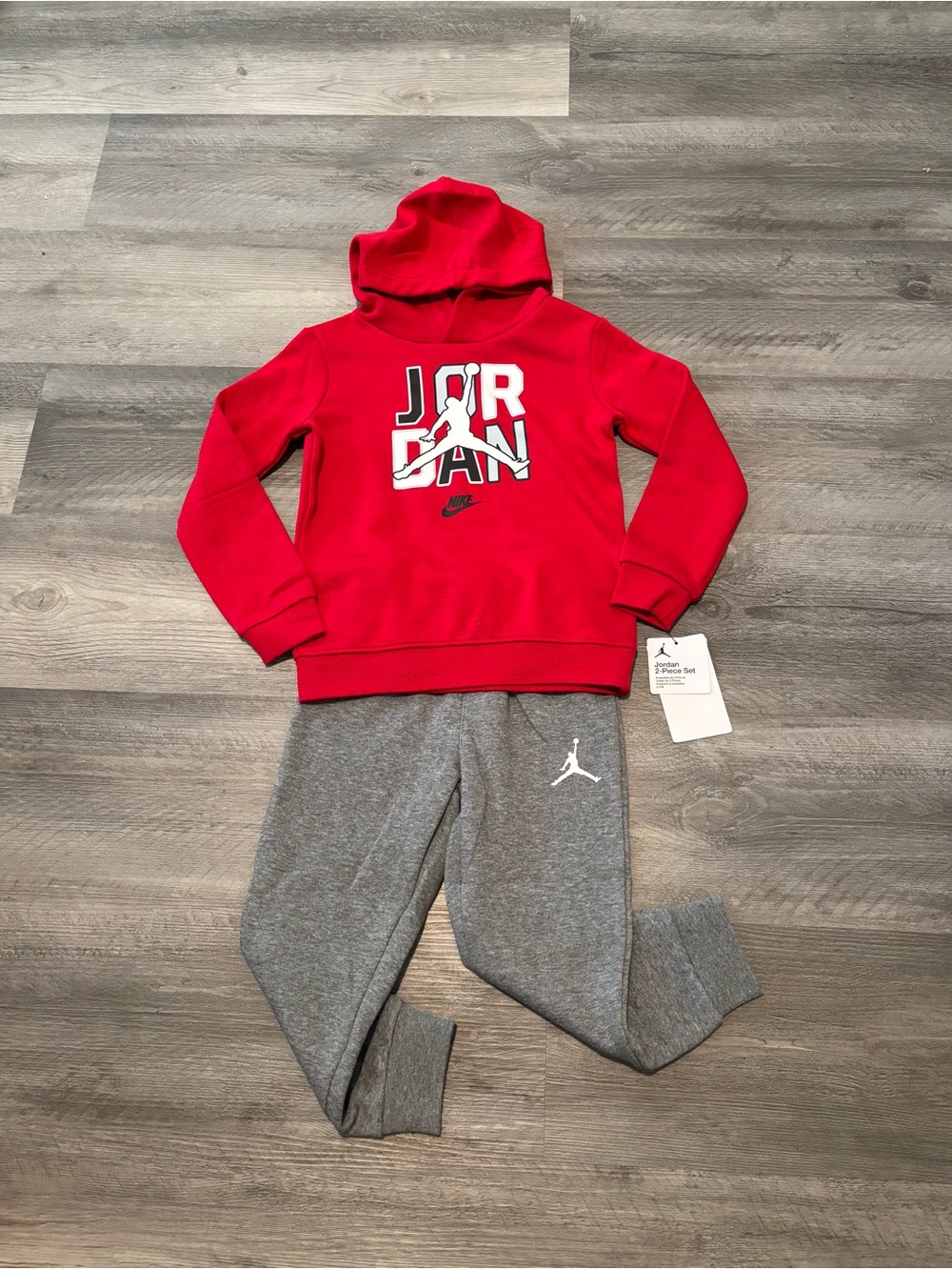 New Jordan red graphic hoodie & grey logo sweatpants 2 piece 4T set